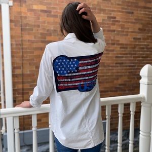 AMERICAN FLAG GUITAR GRAPHIC BACK BUTTON DOWN